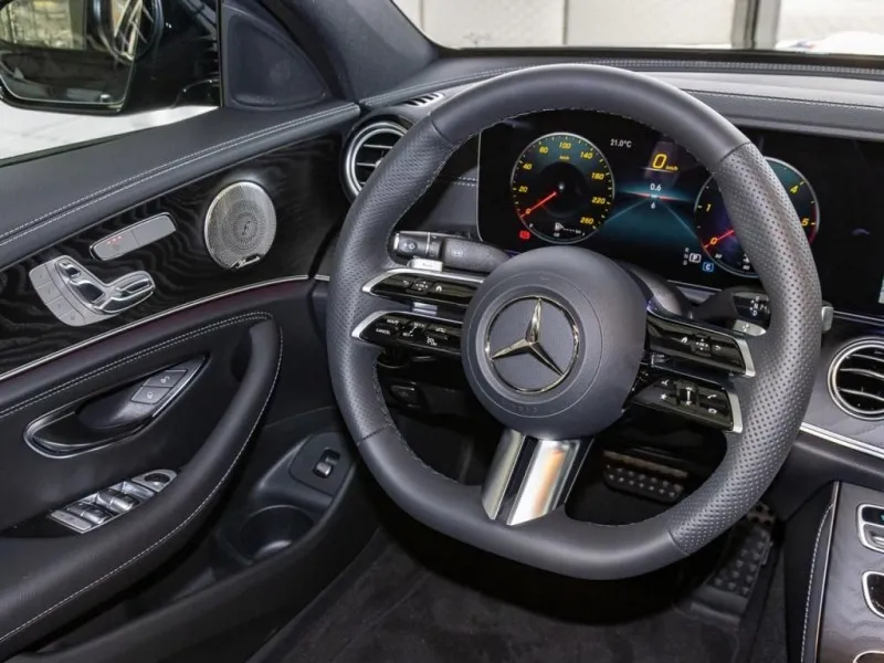 Mercedes-Benz E 400 d 4Matic =AMG Style= Night Package Гаран Image 6